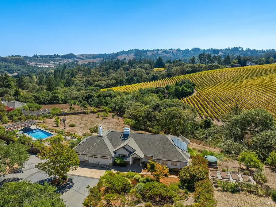 2039 Burnside Road, Sebastopol, CA 95472 - #2