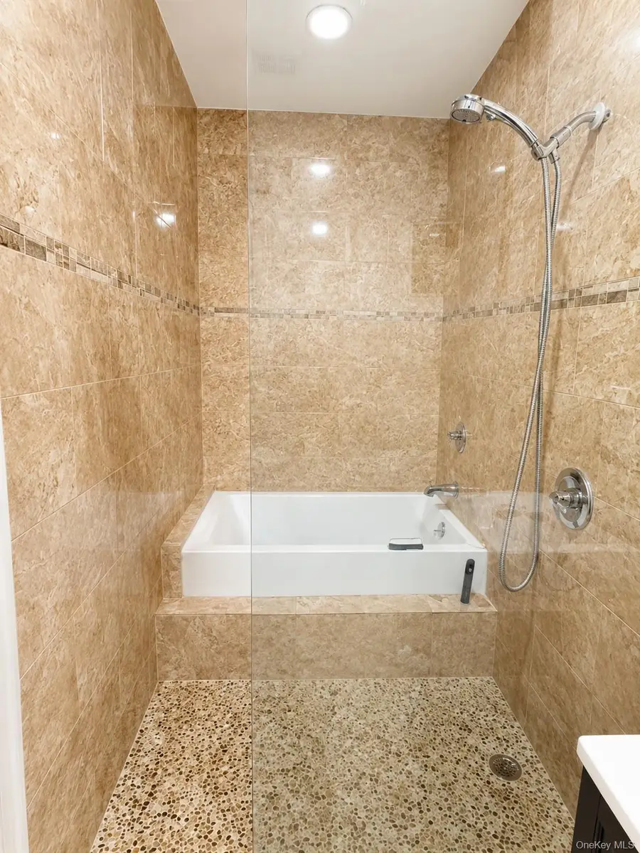 206 Hoyt Street #1, Brooklyn, NY 11217 - #3