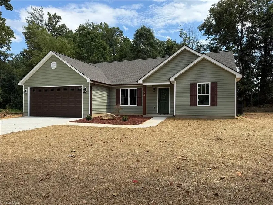 212 Holland Lane, Thomasville, NC 27360 - #2