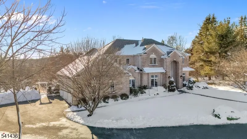 4 Downing Ct, Chester, NJ 07930 - #1