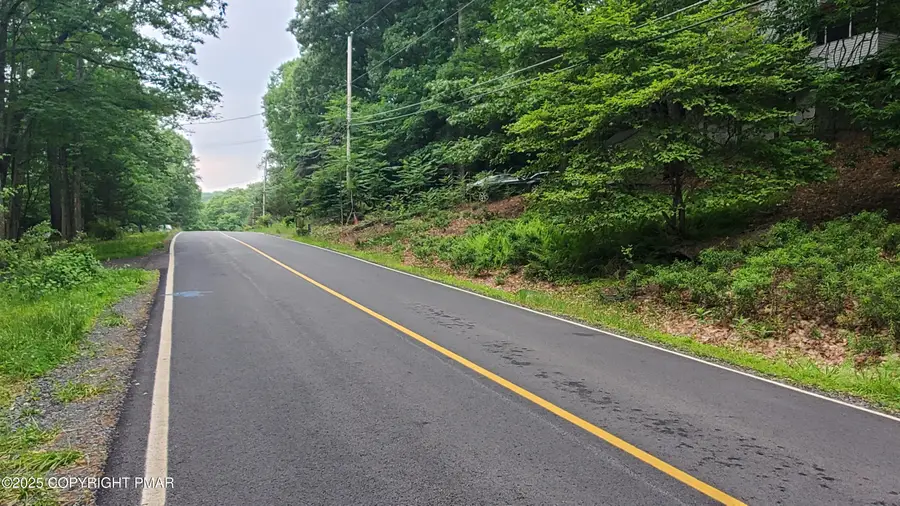 1895 Stafford Drive, Bushkill, PA 18324 - Image #3