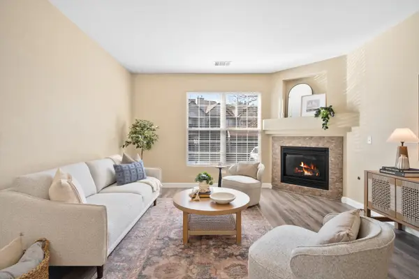 4054 S Crystal Cir #101, Aurora, CO 80014