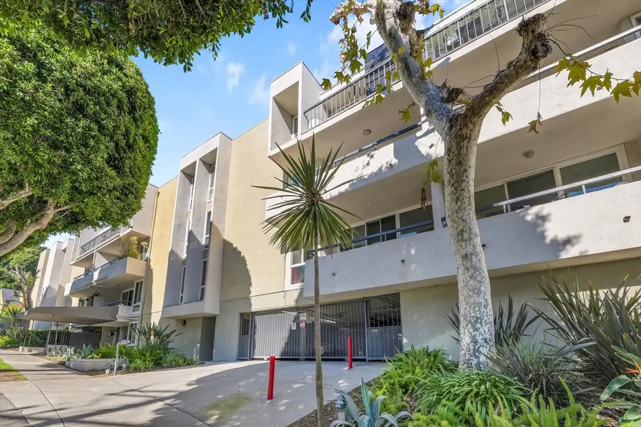 8535 W West Knoll Drive #111, West Hollywood, CA 90069 - #2