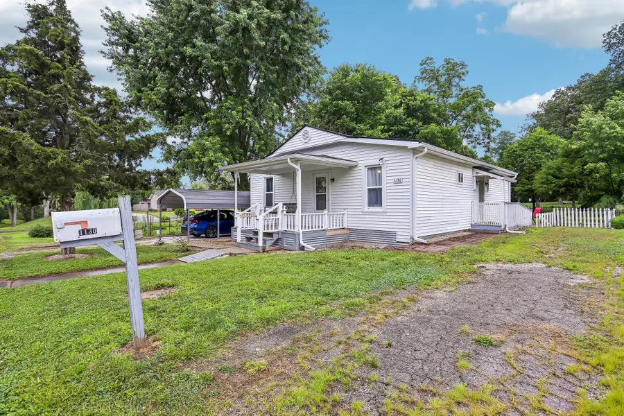 1130 Marshall Street, Hillsboro, IL 62049 - #2