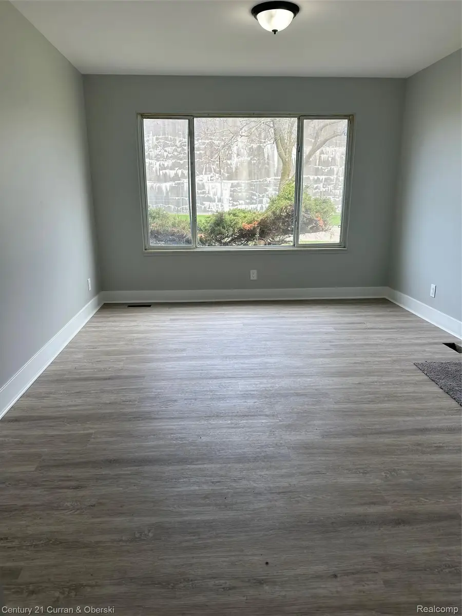 1107 Montie Road, Lincoln Park, MI 48146 - #2