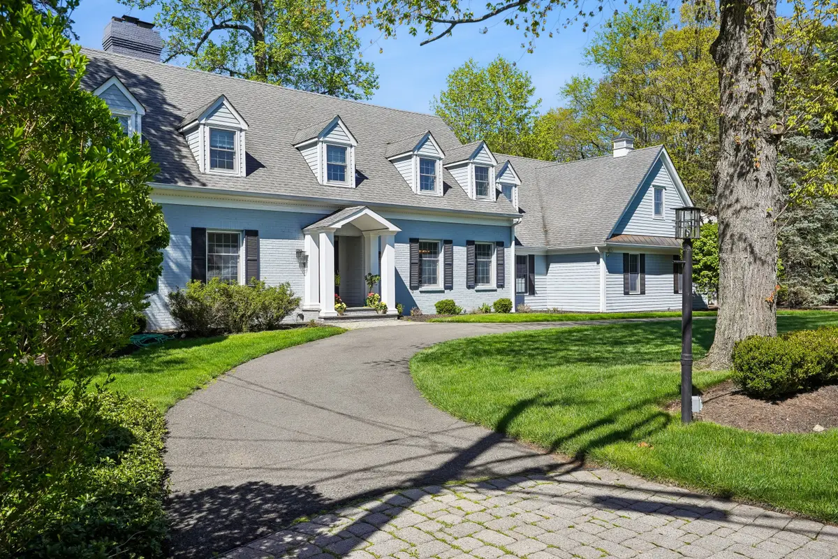 372 Lakeview Drive, Wyckoff, NJ 07481 - #1
