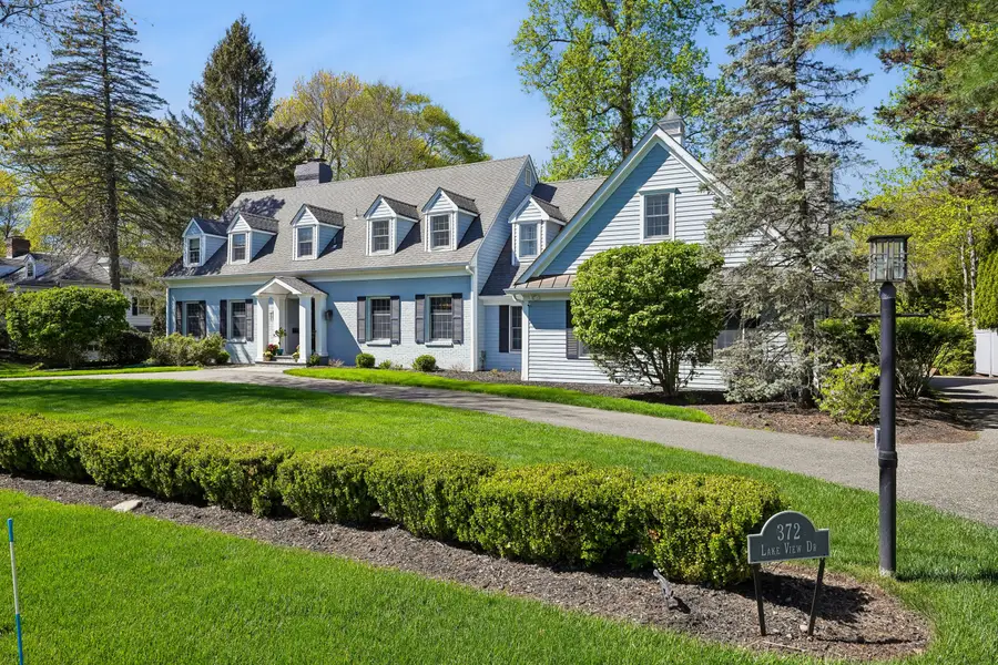 372 Lakeview Drive, Wyckoff, NJ 07481 - #2