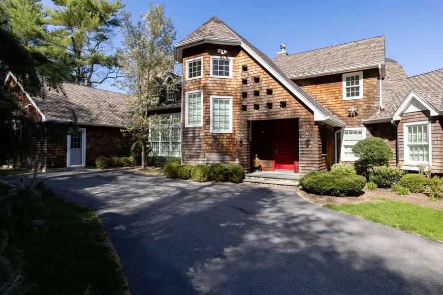 Address Withheld By Seller, Laurel Hollow, NY 11791 - #3