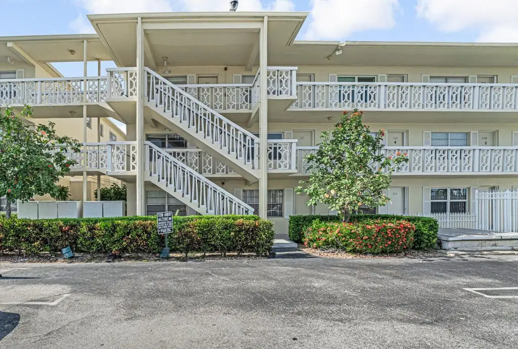 1050 Newcastle C, Boca Raton, FL 33434 - #1