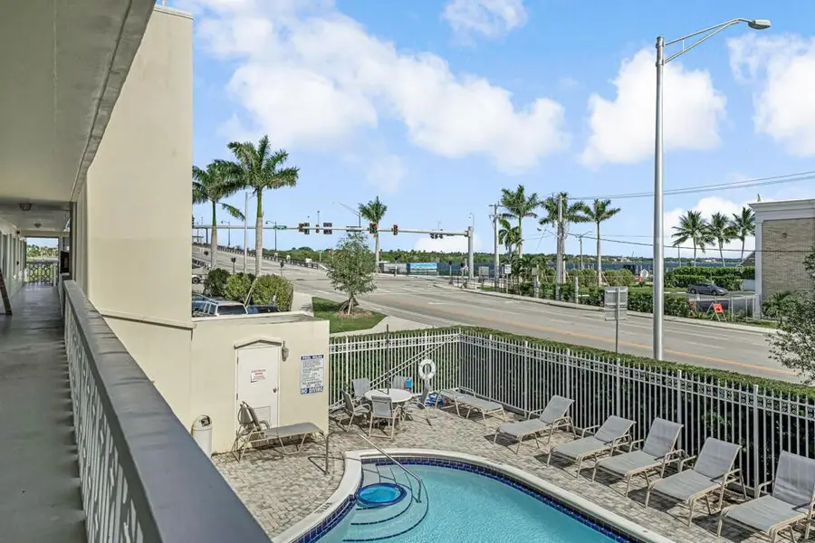 1050 Newcastle C, Boca Raton, FL 33434 - #2