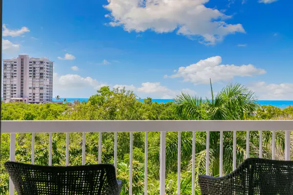 5501 Heron Point Drive #303, Naples, FL 34108