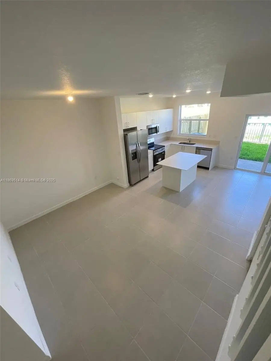 2760 SE 26th Ave, Homestead, FL 33035 - Image #2