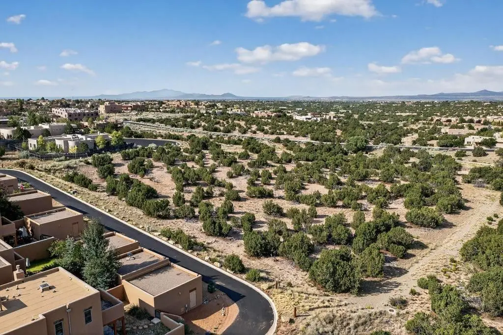 76,87,88 Avenida Aldea, Santa Fe, NM 87507 - Image #1