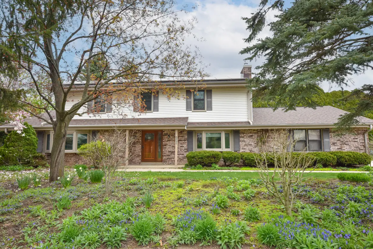 2520 W Margaretta Ct, Glendale, WI 53209 - #1