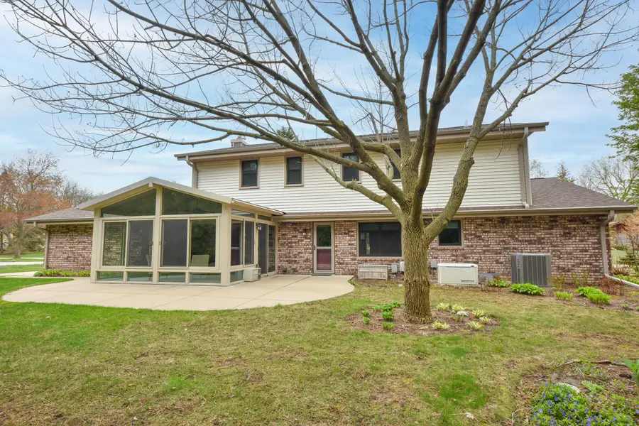 2520 W Margaretta Ct, Glendale, WI 53209 - #3