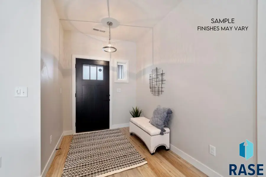 1768 N Otto Ave, Sioux Falls, SD 57110 - #2