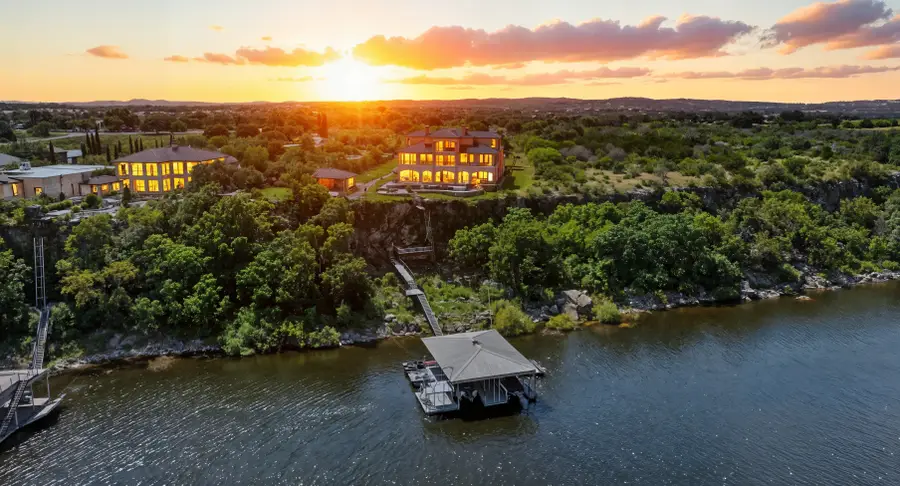 1216 Travis Bluff Way, Spicewood, TX 78669 - Image #3