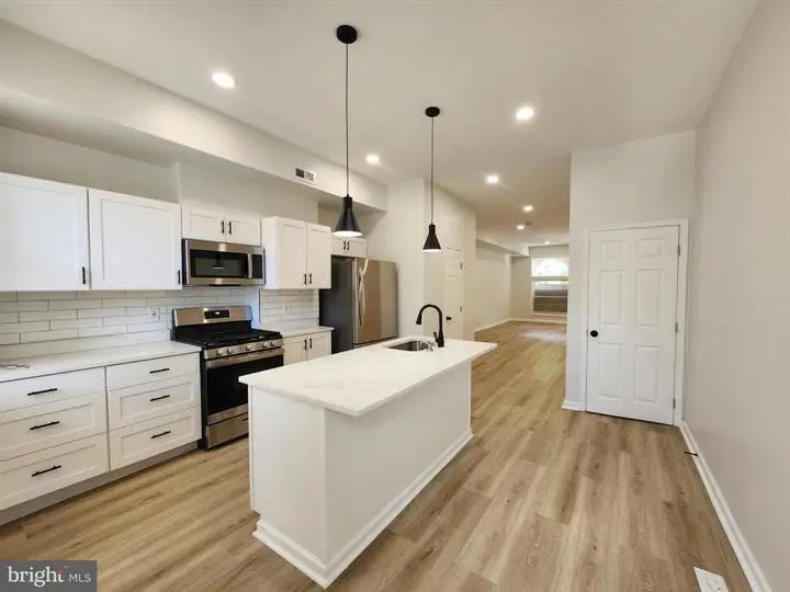 2126 Mcculloh St, Baltimore, MD 21217 - Image #1