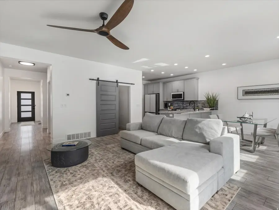 1733 W Shade Ln S, Riverton, UT 84065 - #3