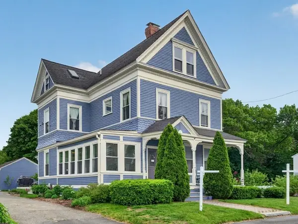 45 Church St #A, Chelmsford, MA 01863