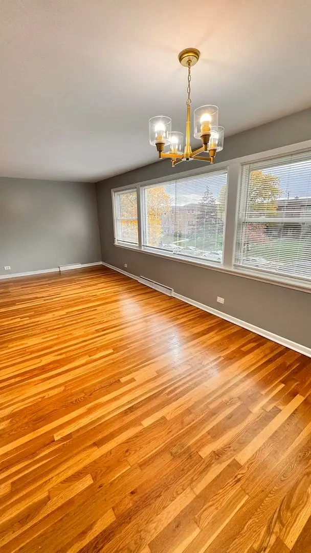 8939 N Wisner Street #2, Niles, IL 60714 - #3