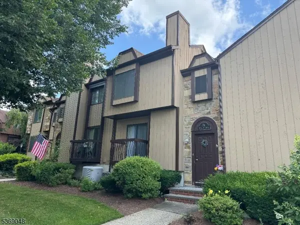 74 SCHINDLER SQUARE, Hackettstown, NJ 07840