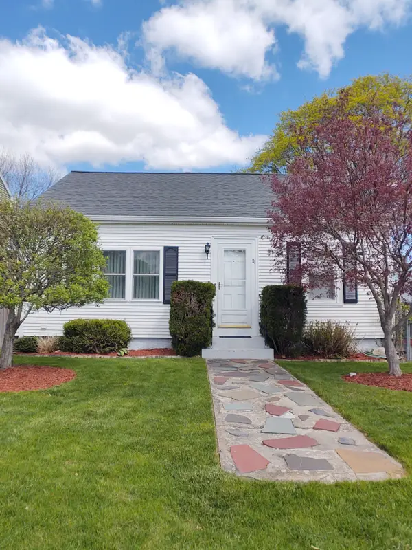21 Urban Avenue, Pawtucket, RI 02860