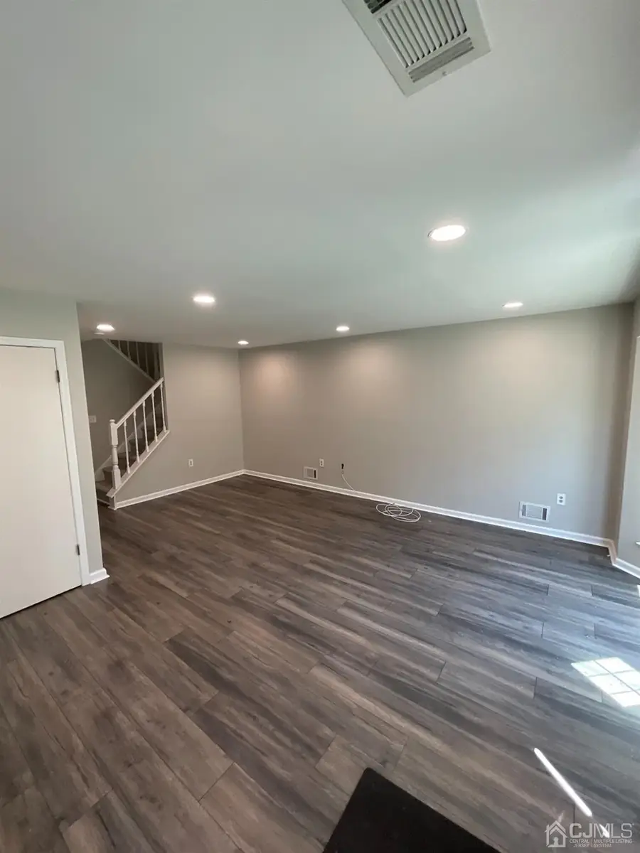 233 Kempsey Drive Drive, North Brunswick, NJ 08902 - Image #3