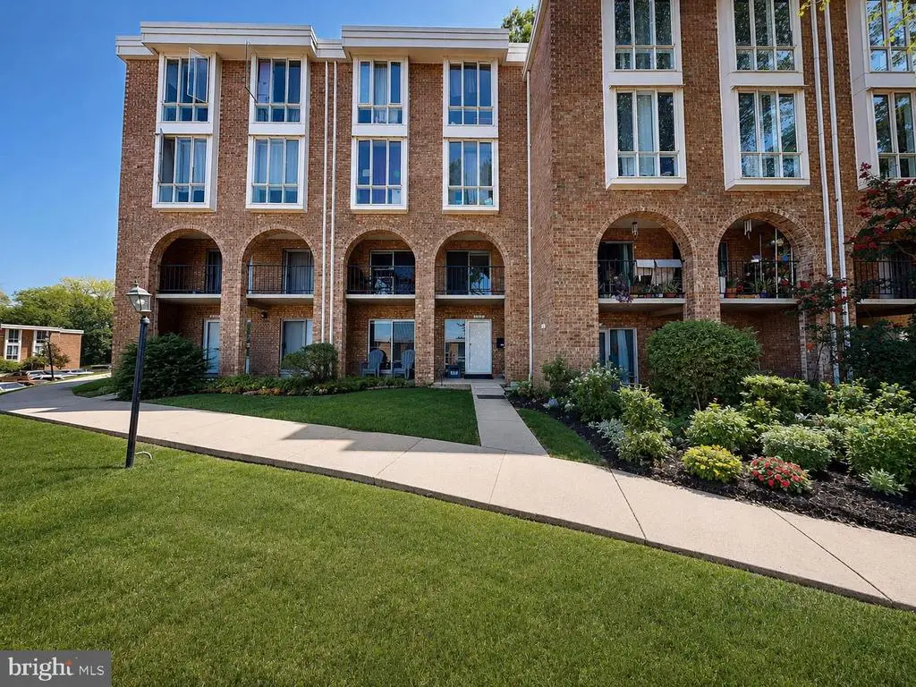 2631 Wagon Drive , 333, Alexandria, VA 22303 - #1