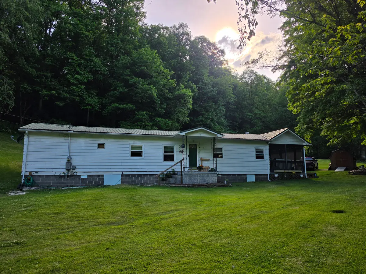 509 Rogers Cemetery Rd, Pennington Gap, VA 24277 - #1