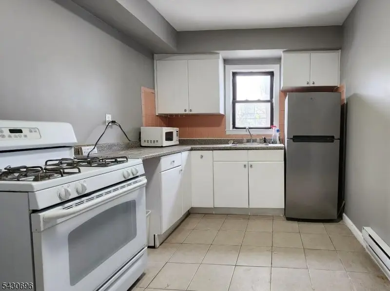 423 2nd St, Jersey City, NJ 07302 - #3