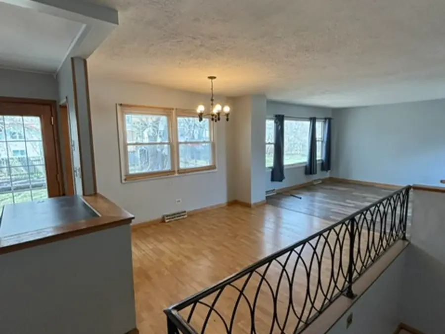 618 N California Avenue, Mundelein, IL 60060 - #2