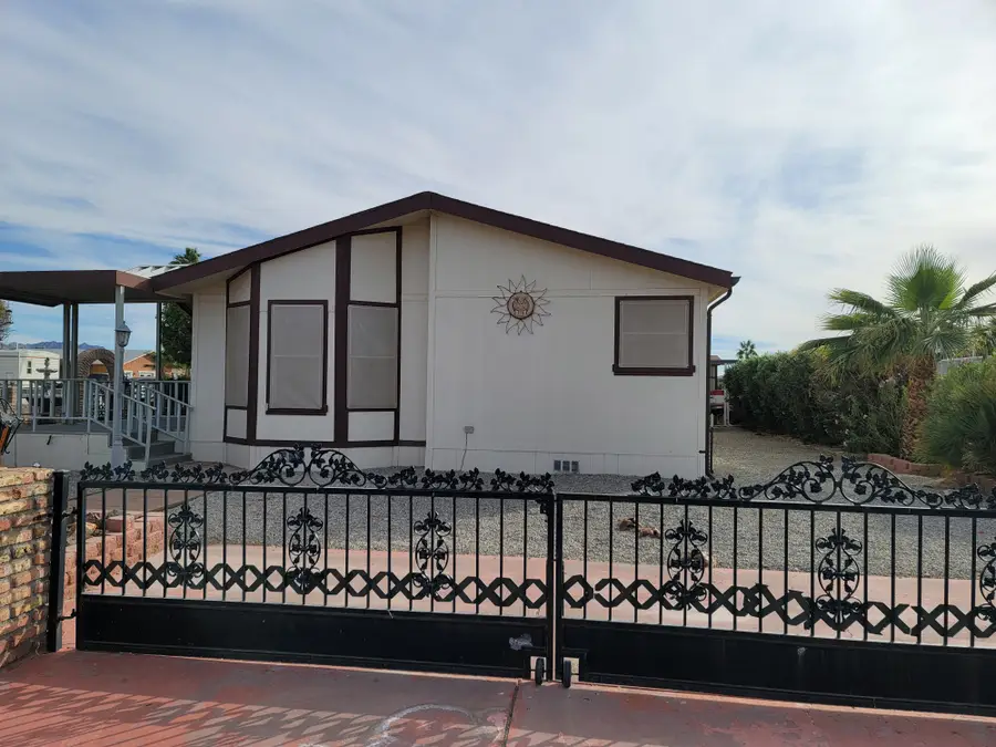 12544 S IRONWOOD DR, Yuma, AZ 85367 - Image #2