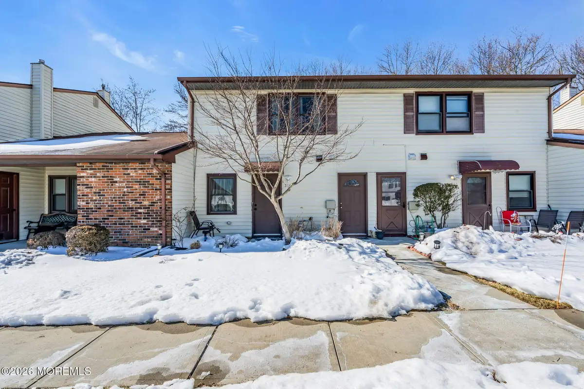 390 Crawford Street, Shrewsbury, NJ 07724 - #1