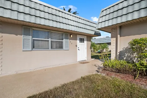 1802 Bedford Terr # 182, Sun City Center, FL 33573