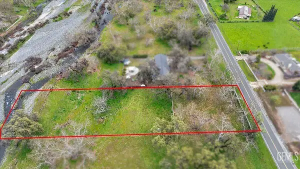 6102 Elwood, Sanger, CA 93657