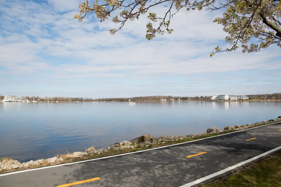 5 Knowlton Court, Bristol, RI 02809 - Image #2