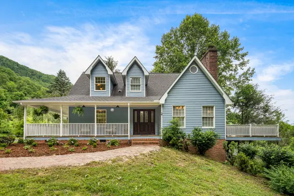 92 Rose Hill Road, Asheville, NC 28803