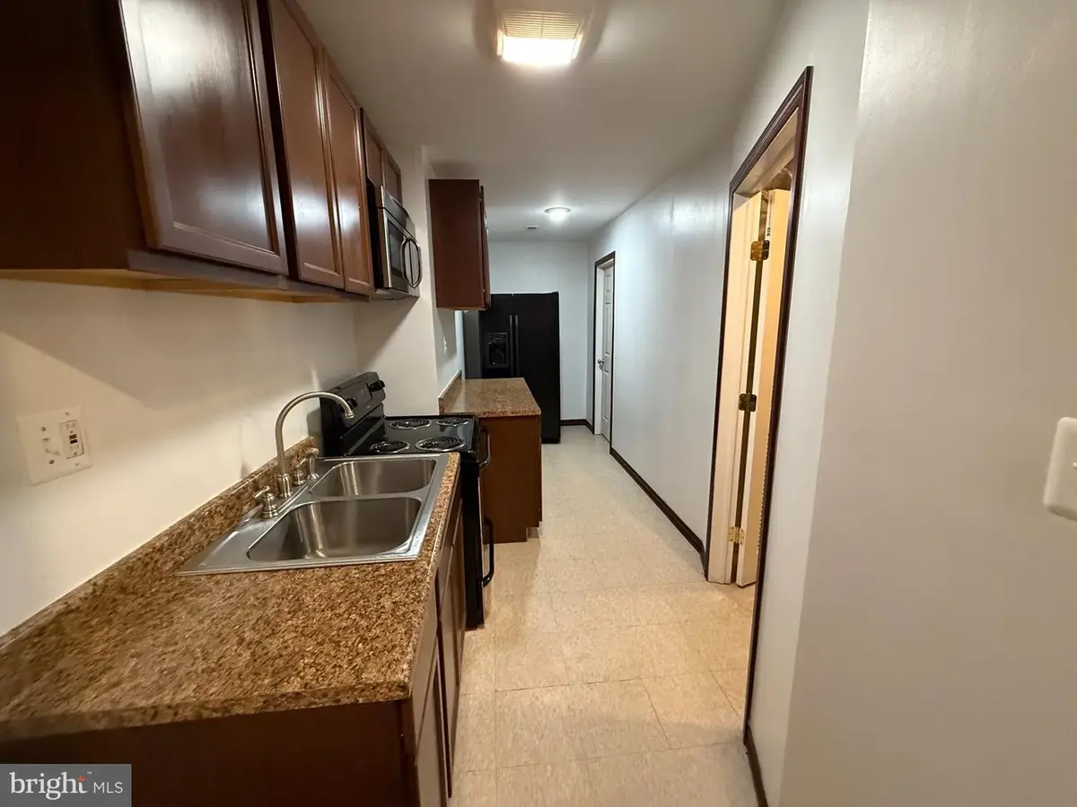 7402 Nigh Rd, Falls Church, VA 22043 - #1