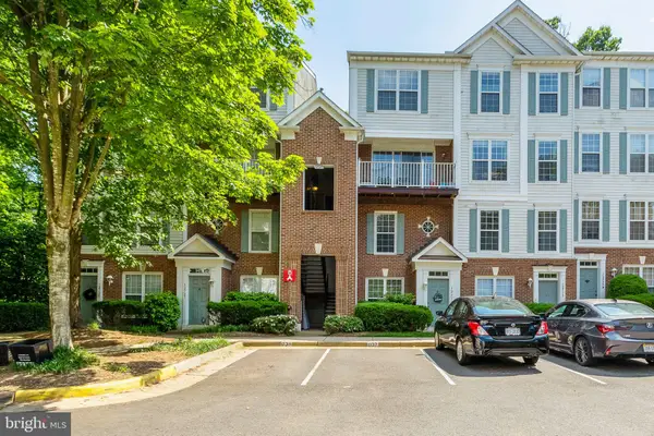 12729 Faircrest Court #Unit 39-301, Fairfax, VA 22033
