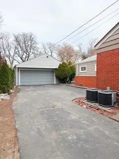 6902 Lyons St, Morton Grove, IL 60053 - #2