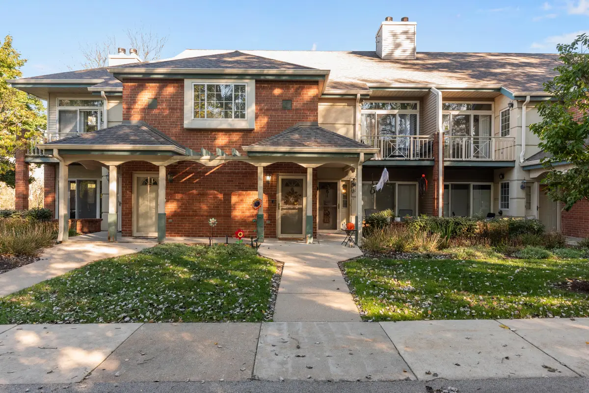 18880 Toldt Woods Dr, Brookfield, WI 53045 - Image #1