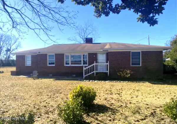 13570 N Lake Road, Engelhard, NC 27824