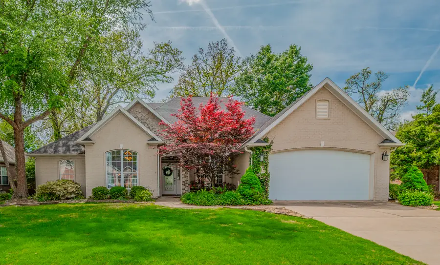 4410 W Arlington Drive, Rogers, AR 72758 - #2