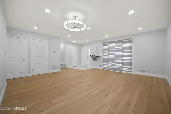 1115 Roseberry Ct, Morganville, NJ 07751