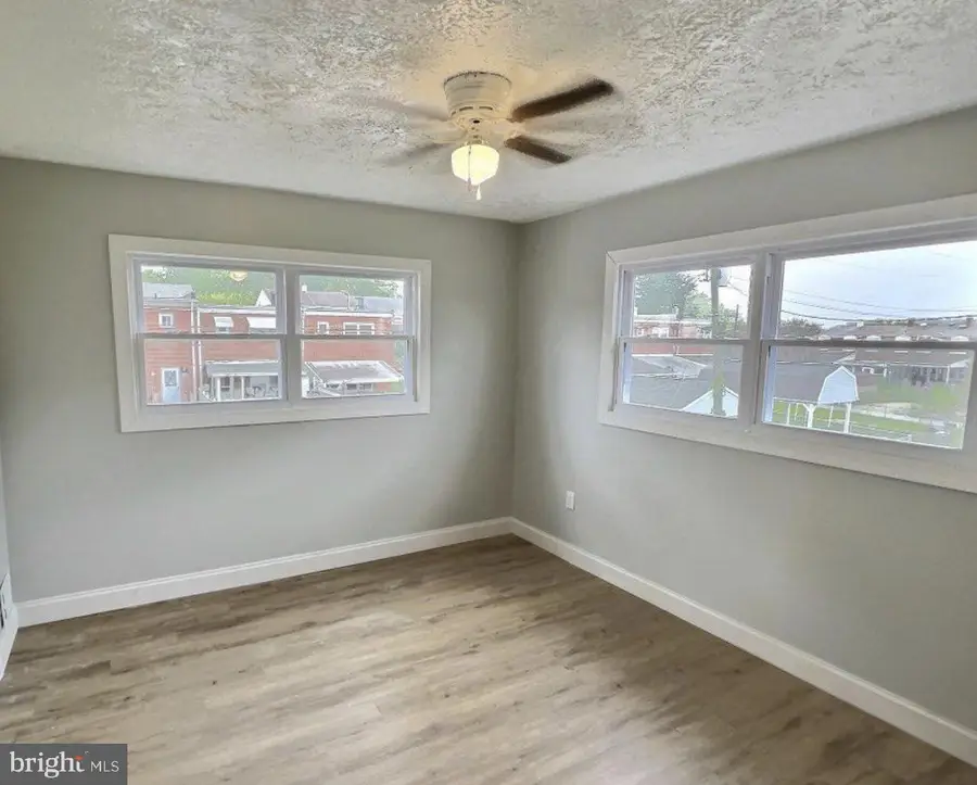 18 Haley Rd, Essex, MD 21221 - #2