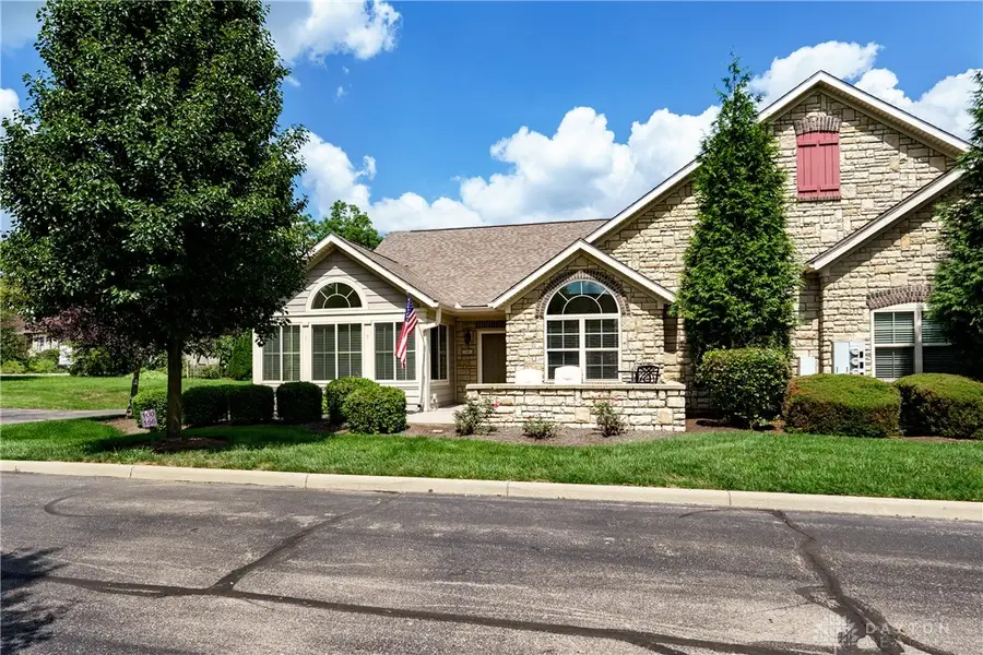 156 Scarborough Village Drive, Dayton, OH 45458 - #3