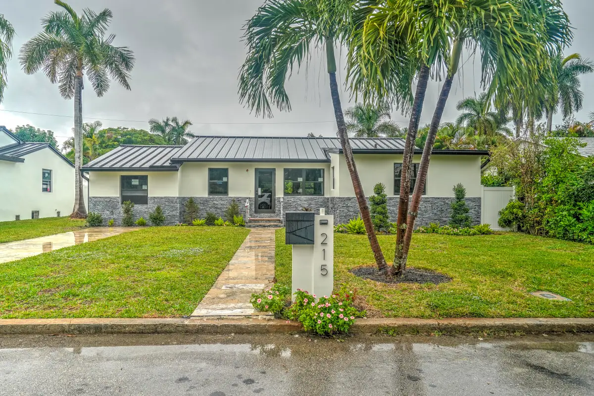 215 32nd Street, West Palm Beach, FL 33407 - Image #1