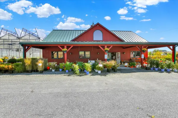 8364 Chestnut St, BARTO, PA 19504
