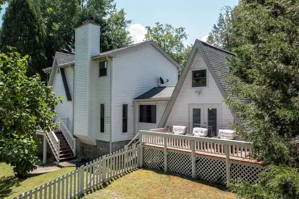 1801 Bassett Lane, Young Harris, GA 30582